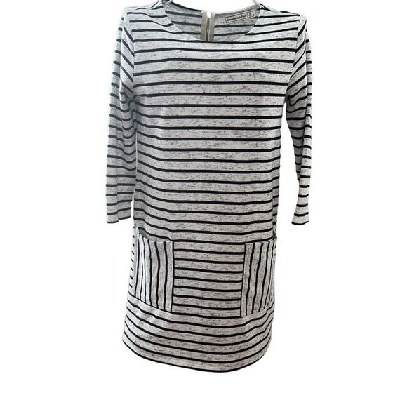 Small Abercrombie & Fitch Women’s Striped 3/4 Sleeve Black White Dress - Picture 1 of 5